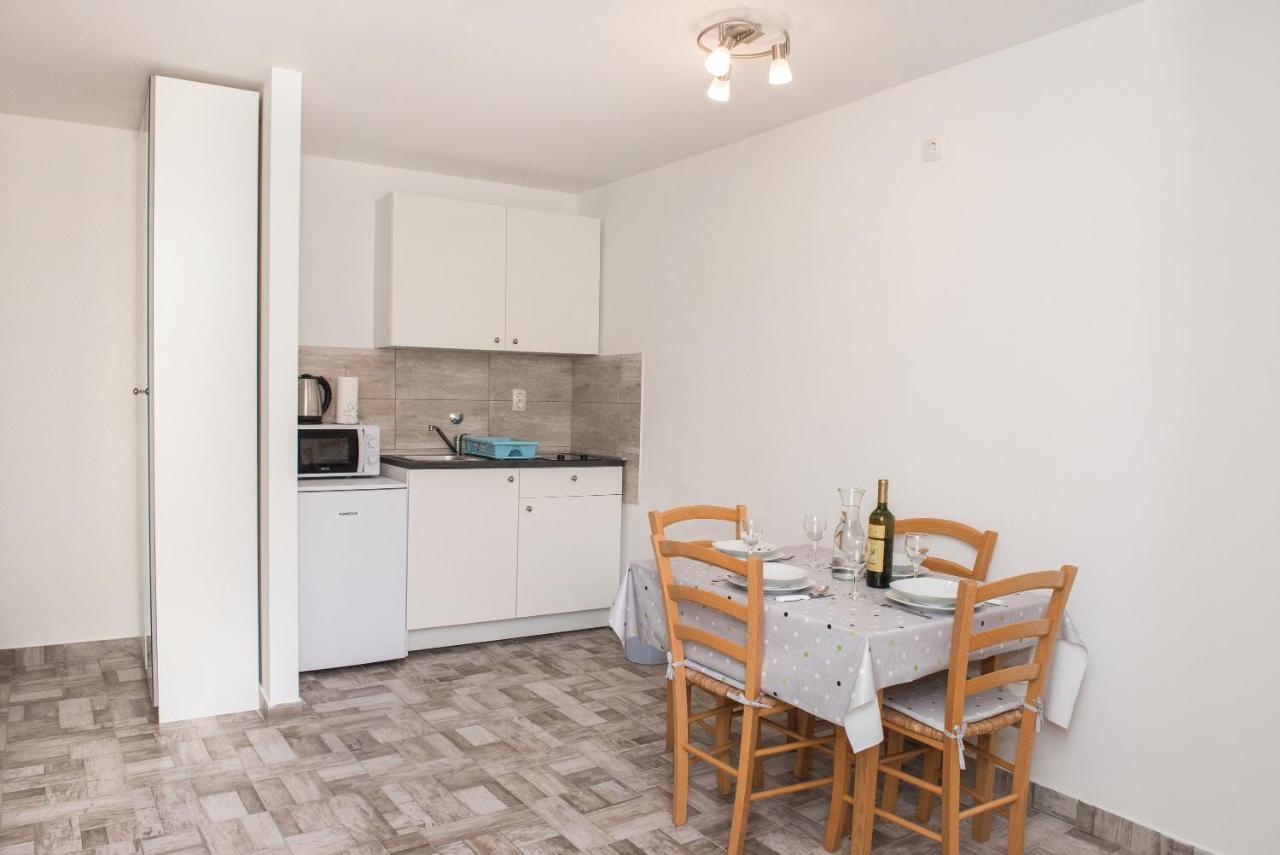 שיבניק Studio Apartment Bilic מראה חיצוני תמונה